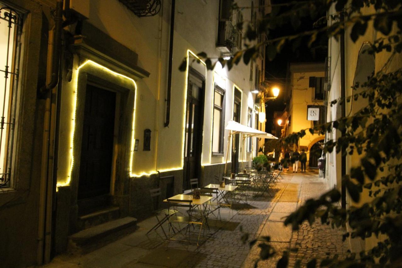 Appartamento Con Terrazza Nel Centro Storico. Cuneo Bagian luar foto